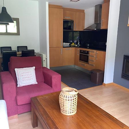 Apartament Hug Roger Valencia D'Aneu Exteriér fotografie