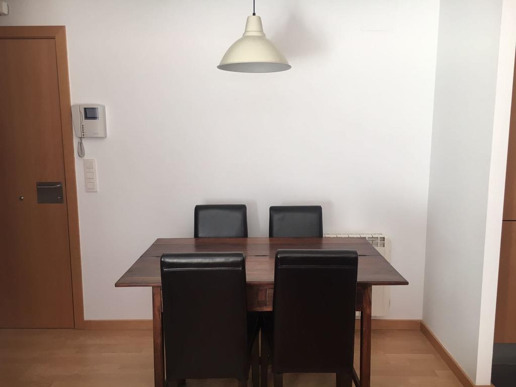Apartament Hug Roger Valencia D'Aneu Exteriér fotografie