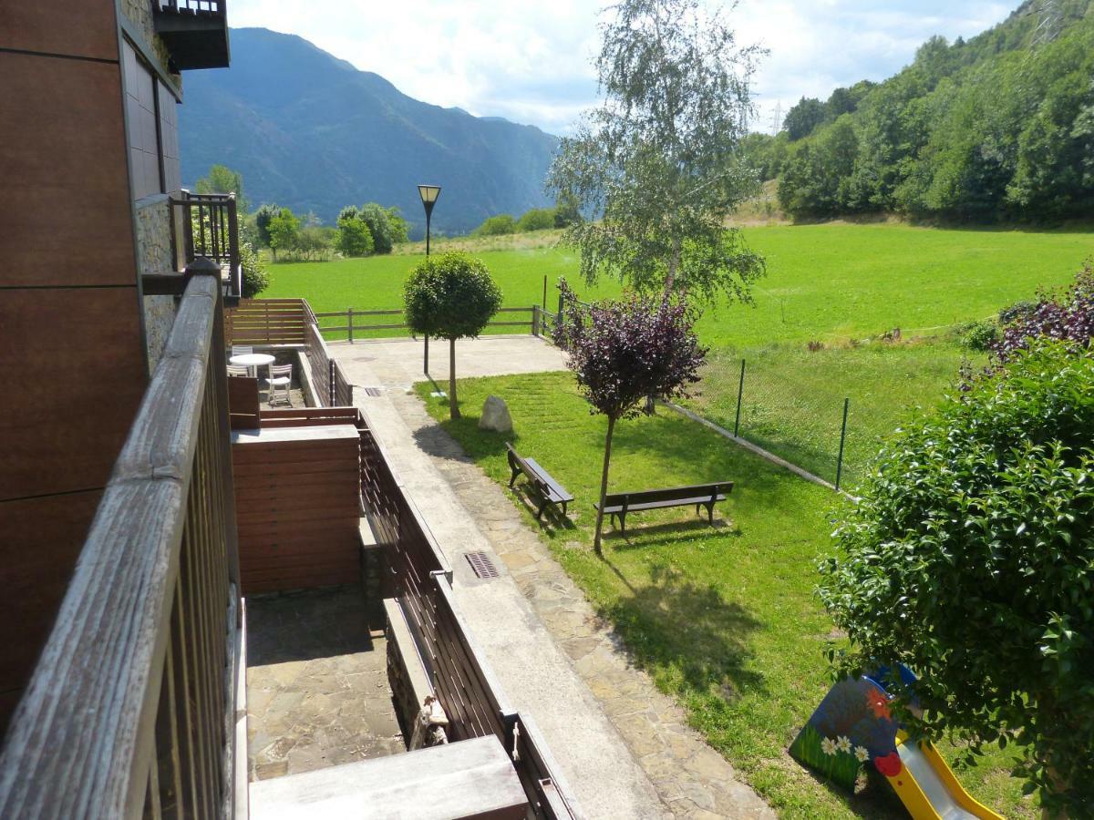 Apartament Hug Roger Valencia D'Aneu Exteriér fotografie